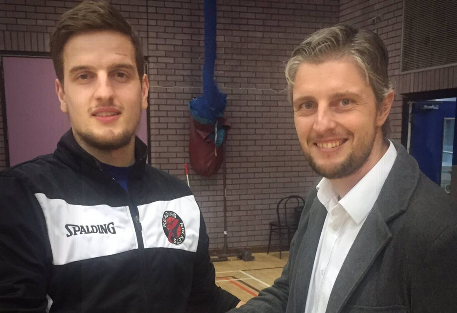 Rockets sign new guard