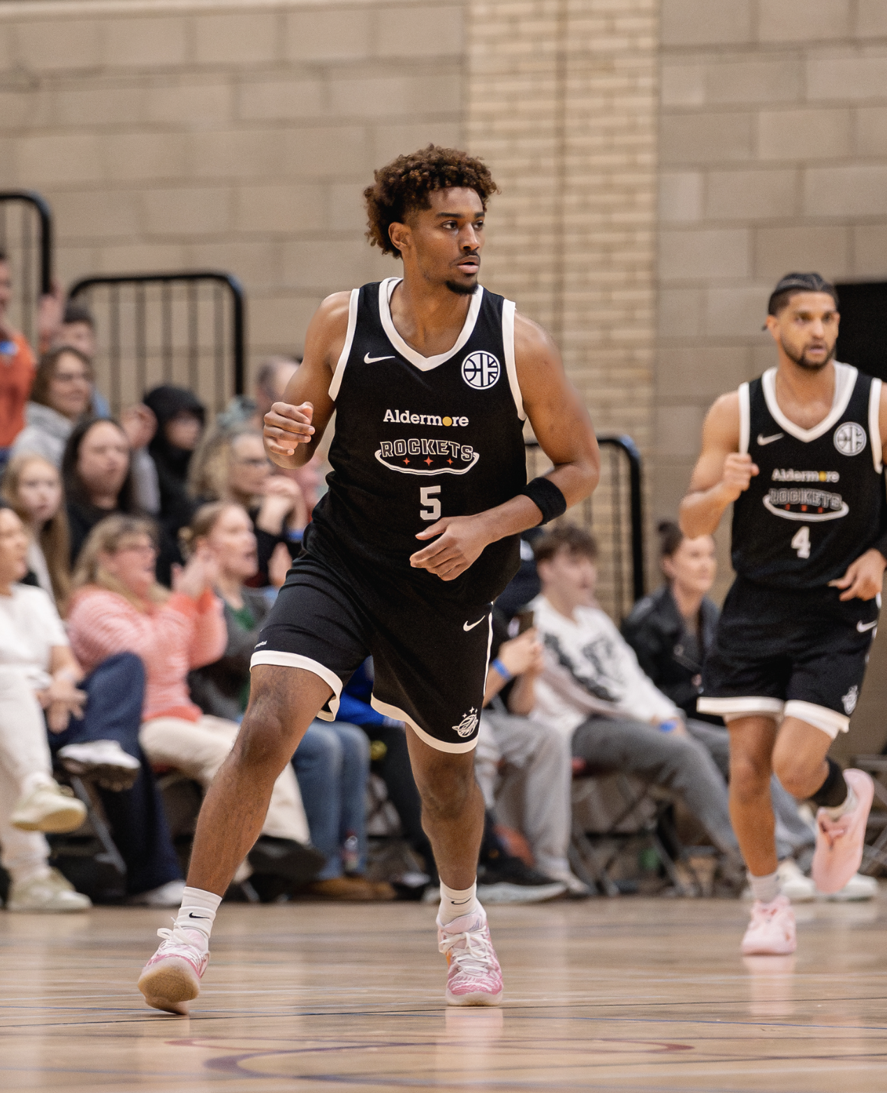 Picture of Reis Pinnock dribbling a basketball